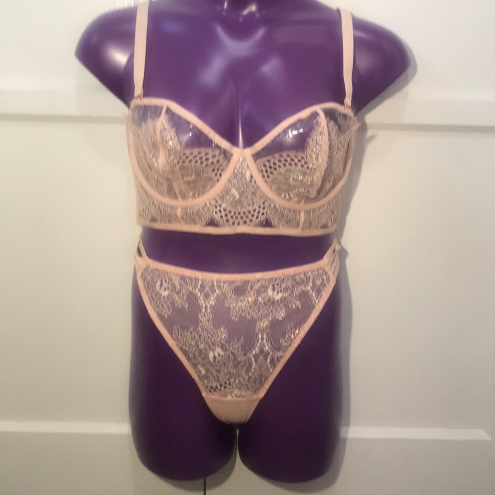 Beautiful, sexy, Savege X Fenty bra/thong